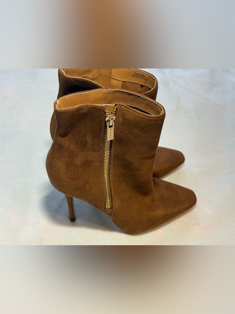 New Jessica Simpson Chelsea Stiletto Booties. Size 6. Tobacco Supreme color.